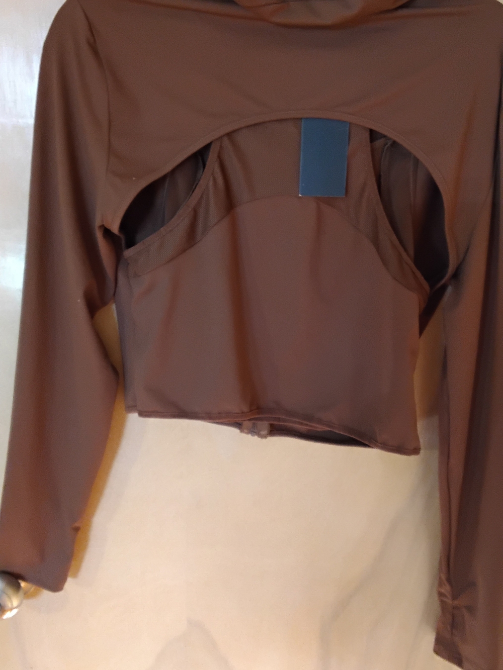 Brown Two-Piece Active Set - Cropped Zip Top & High-Waist Leggings - Picture 5 of 8